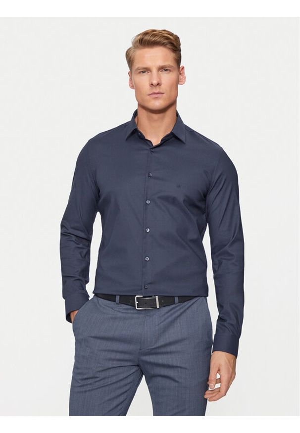 Calvin Klein Koszula K10K113182 Granatowy Slim Fit. Kolor: niebieski. Materiał: bawełna, syntetyk