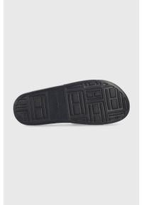TOMMY HILFIGER - Tommy Hilfiger klapki TH MONOGRAM POOL SLIDE damskie kolor granatowy FW0FW06987. Kolor: niebieski. Materiał: materiał. Wzór: gładki #5