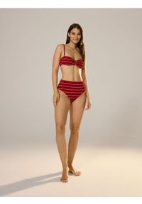 Reserved - Dół od bikini - czerwony. Kolor: czerwony. Materiał: materiał. Wzór: paski