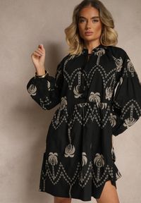 Renee - Czarna Bawełniana Sukienka Ozdobiona Palmowym Haftem Sarlio. Okazja: na co dzień. Kolor: czarny. Materiał: bawełna. Wzór: haft, aplikacja. Styl: casual, elegancki