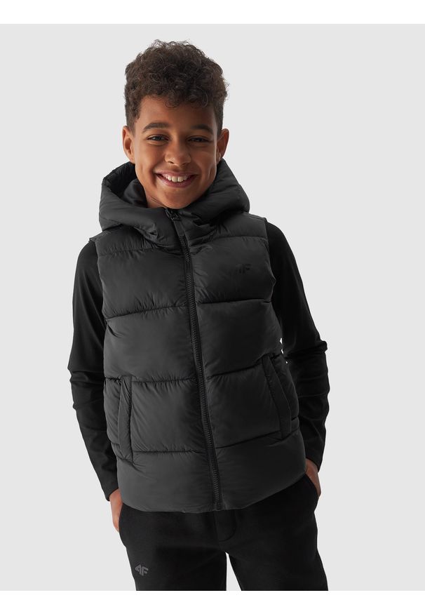 4F JUNIOR - Bezrękawnik puchowy z wypełnieniem syntetycznym chłopięcy. Kolor: czarny. Materiał: syntetyk, puch. Długość rękawa: bez rękawów