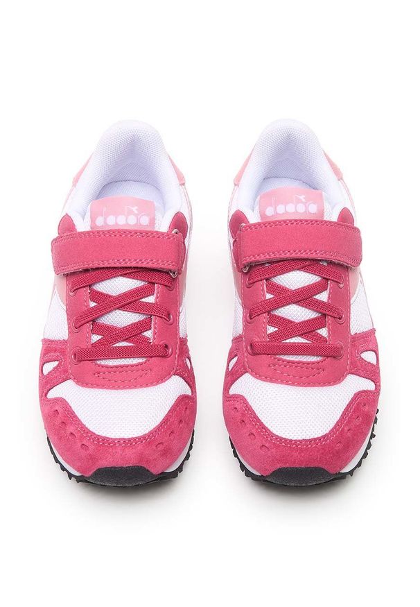 Diadora buty dziecięce kolor fioletowy. Nosek buta: okrągły. Zapięcie: rzepy. Kolor: fioletowy. Materiał: guma