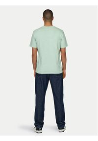 Only & Sons T-Shirt Kolton 22028735 Zielony Regular Fit. Kolor: zielony. Materiał: bawełna