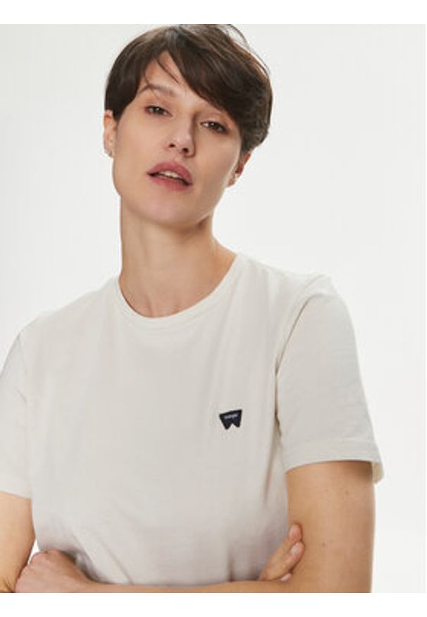 Wrangler T-Shirt 112350191 Écru Regular Fit. Materiał: bawełna