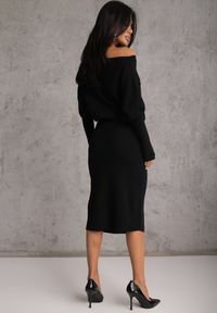 Renee - Czarna Nietoperzowa Sukienka z Dzianiny z Wiskozą z Dekoltem w Łódkę Yuzoma. Typ kołnierza: dekolt w łódkę. Kolor: czarny. Materiał: dzianina, wiskoza. Typ sukienki: oversize #8