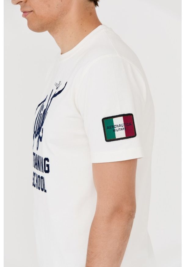 Aeronautica Militare - AERONAUTICA MILITARE Biały t-shirt męski. Kolor: biały. Długość rękawa: krótki rękaw. Długość: krótkie
