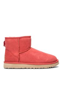 Ugg - Buty zimowe damskie różowe UGG W Classic Mini II. Okazja: na plażę. Kolor: różowy. Materiał: materiał. Sezon: zima. Styl: młodzieżowy #4