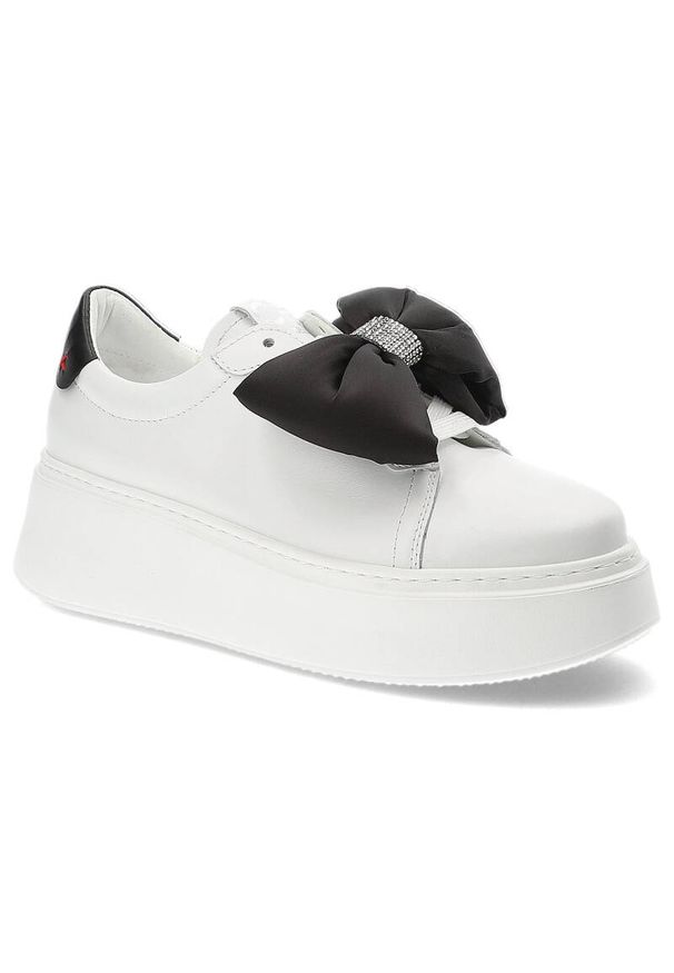 CheBello - Białe Sneakersy Chebello Modne Buty Damskie Z Kokardą. Kolor: biały. Materiał: skóra