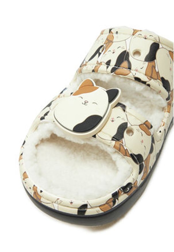 Crocs Klapki Squishmallows Cam Cozzy Sandal 210217 Beżowy. Kolor: beżowy
