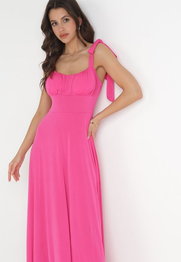 Born2be - Ciemnoróżowa Rozkloszowana Sukienka Maxi z Wiązanymi Ramiączkami Lisija. Kolor: różowy. Długość rękawa: na ramiączkach. Styl: elegancki. Długość: maxi