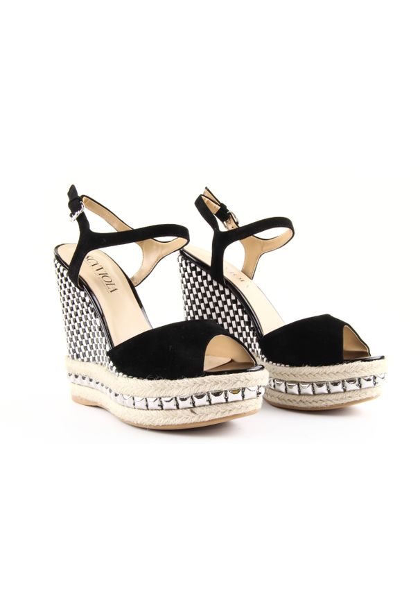 Sandały Sca'viola PS502-16-1A Black, Czarny, Skóra naturalna. Okazja: na imprezę. Zapięcie: pasek. Kolor: czarny. Materiał: skóra. Wzór: paski, aplikacja. Obcas: na koturnie