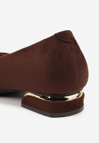 Renee - Brązowe Czółenka Balerinki Vices z Noskiem w Szpic i Skórzaną Wkładką Falennea. Okazja: na co dzień. Nosek buta: szpiczasty. Kolor: brązowy. Materiał: skóra. Wzór: aplikacja. Obcas: na obcasie. Styl: casual, elegancki, klasyczny. Wysokość obcasa: niski #5