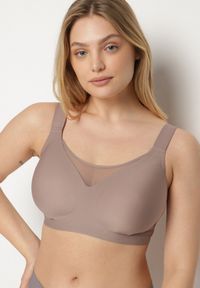 Born2be - Ciemnobeżowy Gładki Biustonosz z Siateczkową Wstawką i Szerokimi Ramiączkami Salandrea. Kolor: beżowy. Rodzaj stanika: wyciągane miseczki. Wzór: gładki #4