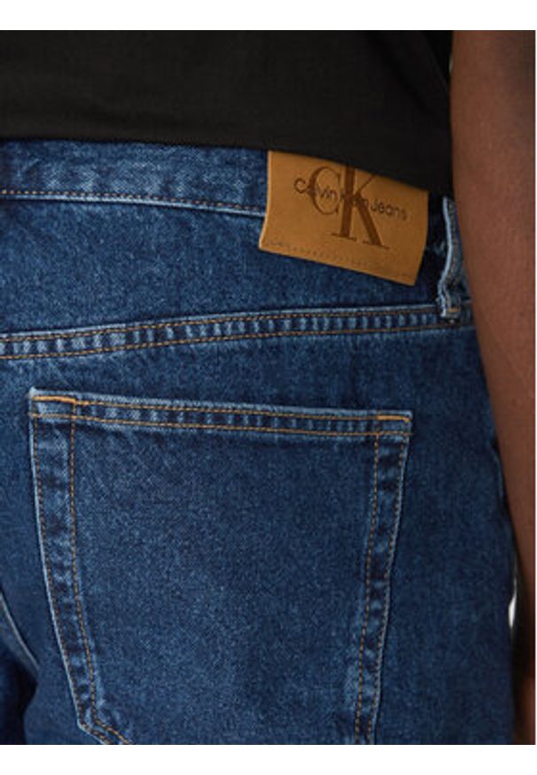Calvin Klein Jeans Szorty jeansowe J30J327192 Granatowy Regular Fit. Kolor: niebieski. Materiał: bawełna