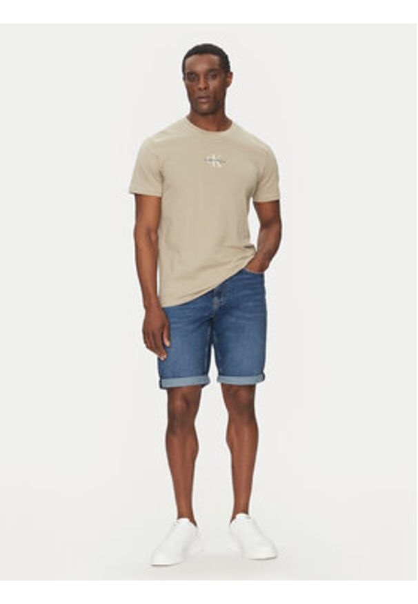 Calvin Klein Jeans Szorty jeansowe J30J327184 Niebieski Slim Fit. Kolor: niebieski. Materiał: bawełna