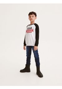 Reserved - Longsleeve Stranger Things - biały. Kolor: biały. Materiał: bawełna, dzianina. Długość rękawa: długi rękaw #1