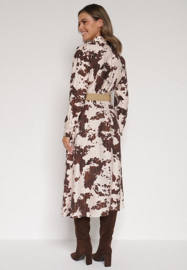 Born2be - Brązowa Koszulowa Sukienka z Wiskozą w Krowie Łaty z Paskiem Domumbria. Kolor: brązowy. Materiał: wiskoza. Typ sukienki: koszulowe