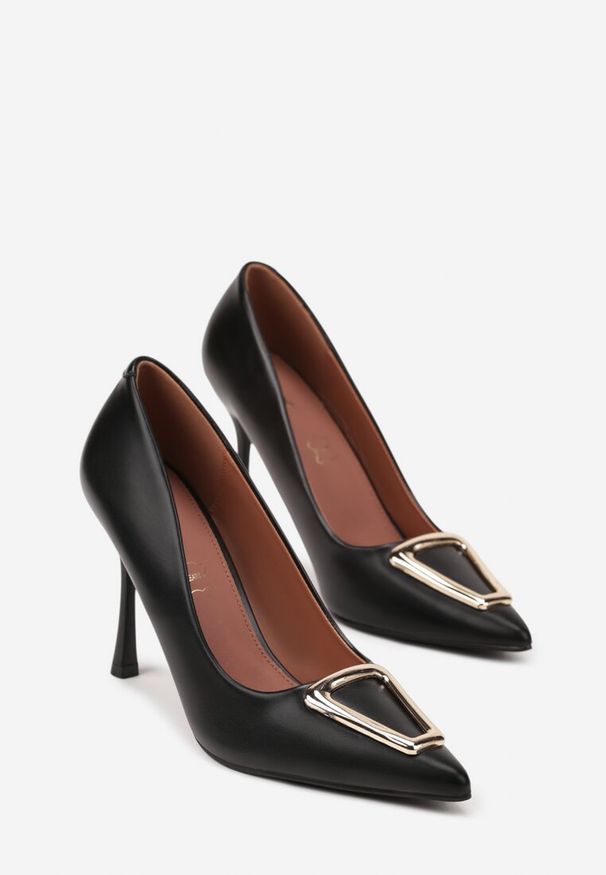 Renee - Czarne Szpilki Vices z Wkładką ze Skóry Naturalnej Ozdobione Klamrą Miava. Okazja: do pracy, na spotkanie biznesowe. Zapięcie: klamry. Kolor: czarny. Materiał: skóra. Wzór: aplikacja. Obcas: na szpilce. Styl: biznesowy, elegancki