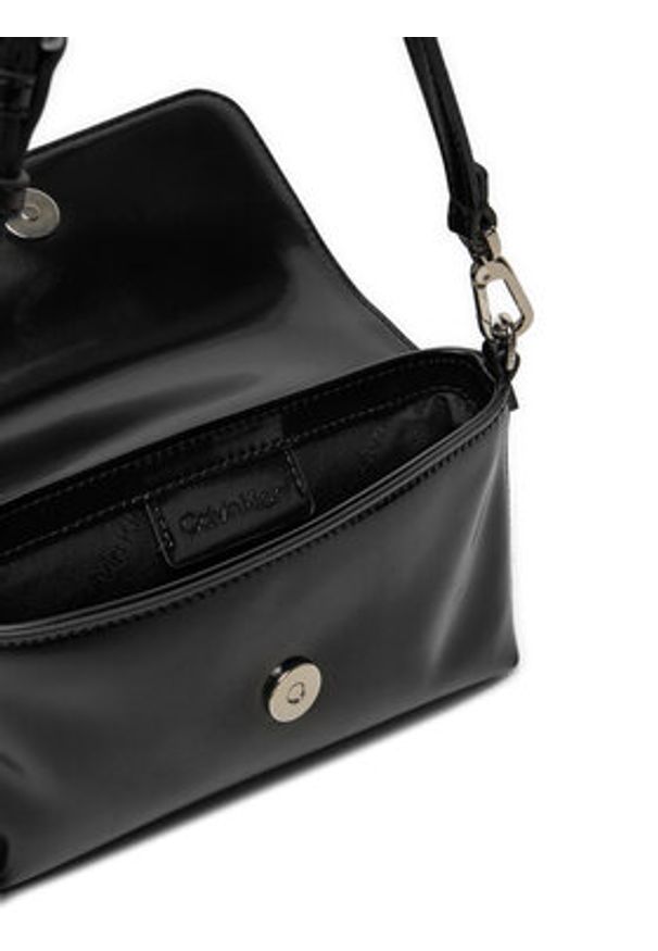 Calvin Klein Torebka Ck Must Dbl Strap Mini Bag_Shiny K60K612772 Czarny. Kolor: czarny. Materiał: skórzane