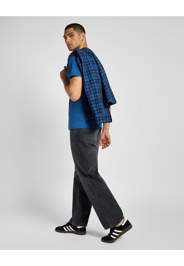 Lee - LEE MĘSKA KOSZULA LEE BUTTON DOWN BLUE 112355642 L880015617. Typ kołnierza: button down