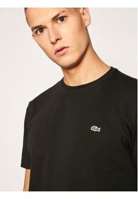 Lacoste T-Shirt TH2038 Czarny Regular Fit. Kolor: czarny. Materiał: bawełna