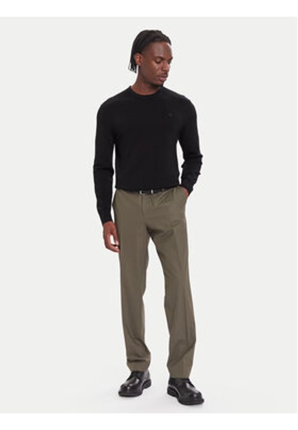 Calvin Klein Sweter LV04LB305G Czarny Regular Fit. Kolor: czarny. Materiał: wełna