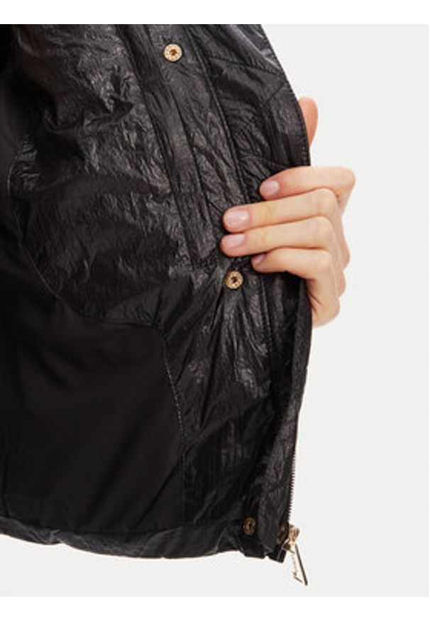 Guess Bezrękawnik W5YL11 WHDO2 Czarny Regular Fit. Kolor: czarny. Materiał: syntetyk. Długość rękawa: bez rękawów