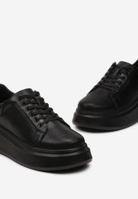 Born2be - Czarne Sneakersy na Platformie z Naturalnej Skóry Isabeta. Nosek buta: okrągły. Zapięcie: sznurówki. Kolor: czarny. Materiał: skóra. Obcas: na platformie. Wysokość obcasa: niski #2