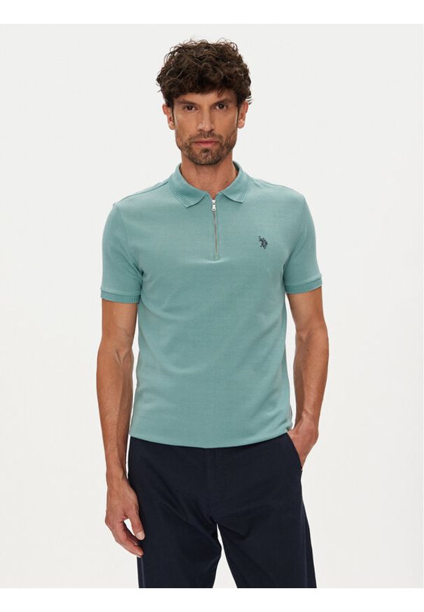U.S. Polo Assn. Polo MUP3335 Zielony Regular Fit. Typ kołnierza: polo. Kolor: zielony. Materiał: bawełna