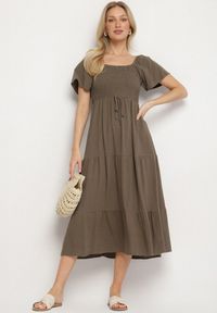 Born2be - Ciemnozielona Sukienka z Wiskozą Lnem i Elastyczną Górą Ellisena. Okazja: na spacer, na co dzień. Kolor: zielony. Materiał: len, wiskoza. Typ sukienki: proste. Styl: klasyczny, casual, elegancki #1