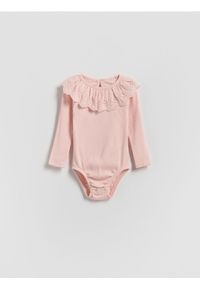 Reserved - Body z kołnierzykiem - pastelowy róż. Kolor: różowy. Materiał: dzianina, bawełna #1