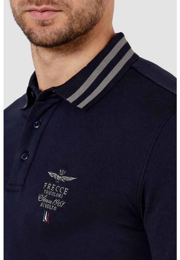 Aeronautica Militare - AERONAUTICA MILITARE Granatowy męski longsleeve polo Frecce Tricolori, Rozmiar 3XL. Typ kołnierza: polo. Kolor: niebieski. Materiał: bawełna. Długość rękawa: długi rękaw