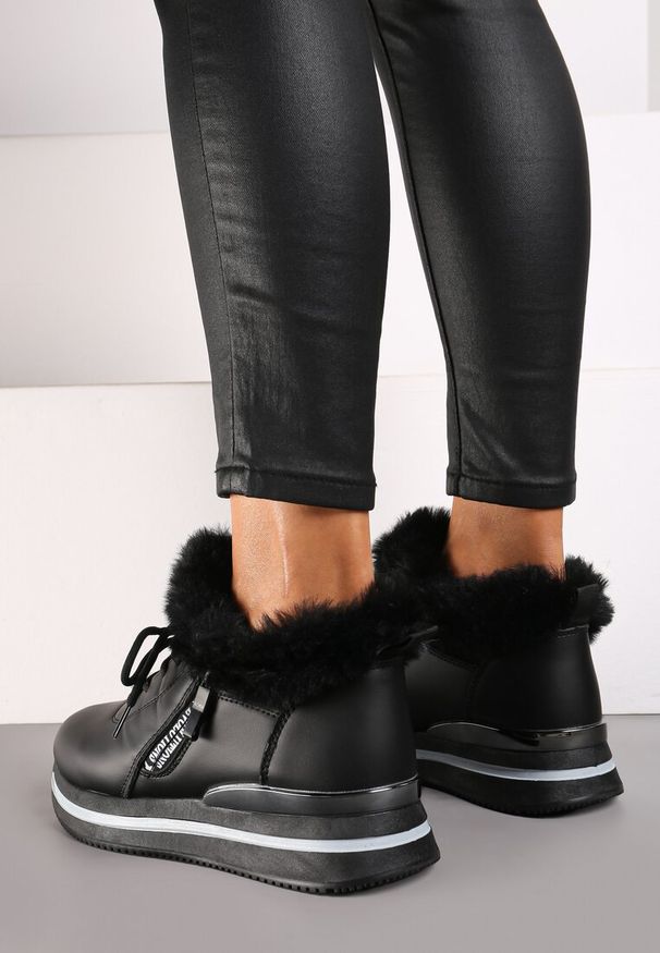 Born2be - Czarne Botki Sneakersy na Grubej Podeszwie z Futerkiem Biqilee. Kolor: czarny. Materiał: futro