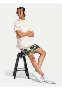 Adidas - adidas Szorty sportowe Seasonal Essentials Camouflage IV7382 Zielony Regular Fit. Kolor: zielony. Materiał: bawełna. Styl: sportowy #4