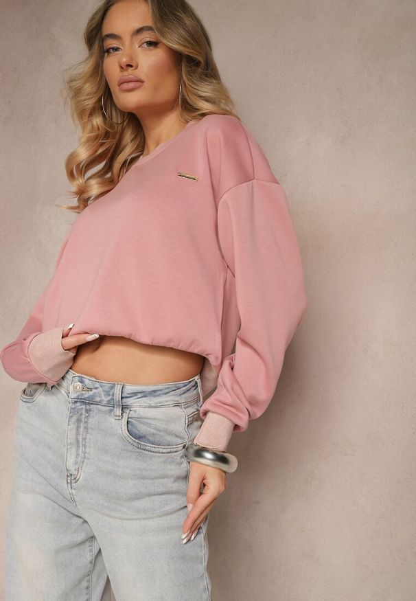 Renee - Ciemnoróżowa Bluza Ozdobiona Metaliczną Nicią Ilatraen. Okazja: na co dzień, na spacer. Kolor: różowy. Materiał: jeans. Wzór: aplikacja. Styl: casual