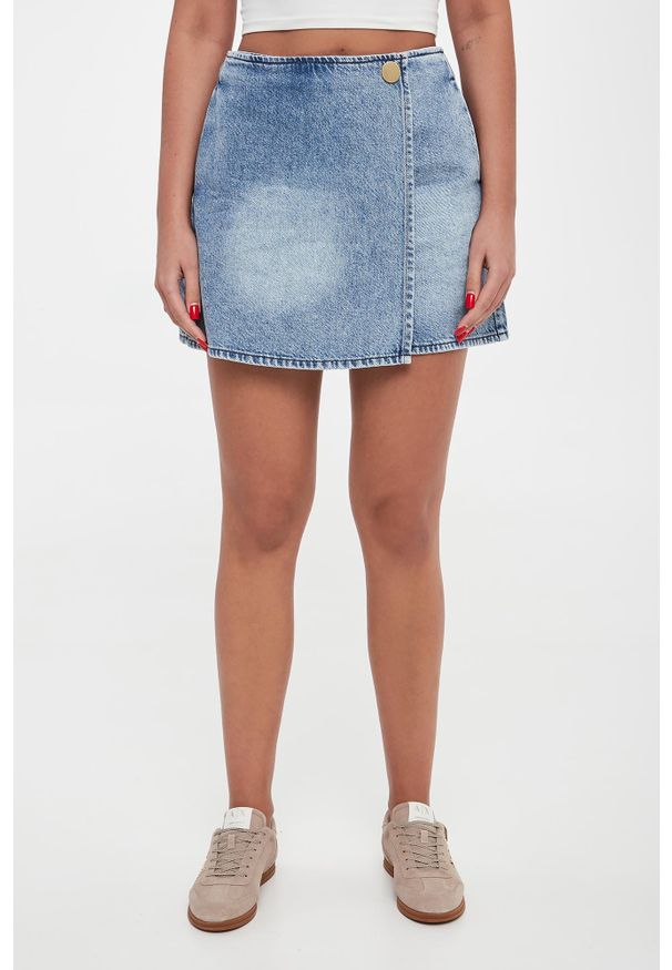 Armani Exchange - Spódnico-szorty jeansowe ARMANI EXCHANGE. Materiał: jeans