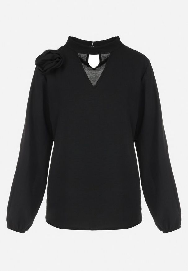 Born2be - Czarna Bluzka z Ozdobnym Dekoltem Gomi. Kolor: czarny. Długość rękawa: długi rękaw. Długość: długie. Wzór: kwiaty