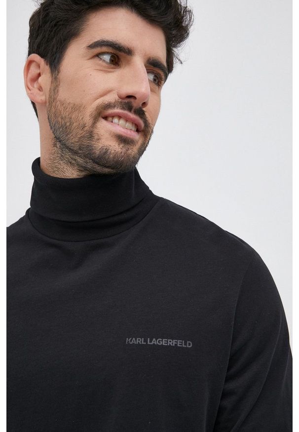 Karl Lagerfeld - Longsleeve bawełniany. Okazja: na co dzień. Typ kołnierza: golf. Kolor: czarny. Materiał: bawełna. Długość rękawa: długi rękaw. Wzór: nadruk. Styl: casual