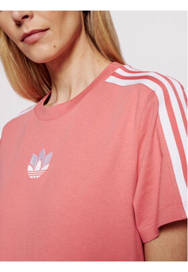 Adidas - adidas T-Shirt adicolor 3D Trefoil GN6702 Różowy Loose Fit. Kolor: różowy. Materiał: bawełna
