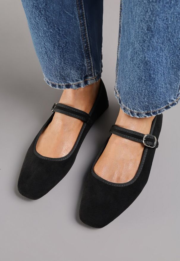 Born2be - Czarne Balerinki z Kwadratowym Noskiem i Zapięciem na Sprzączkę Lavitera. Zapięcie: sprzączka. Kolor: czarny. Styl: retro, elegancki