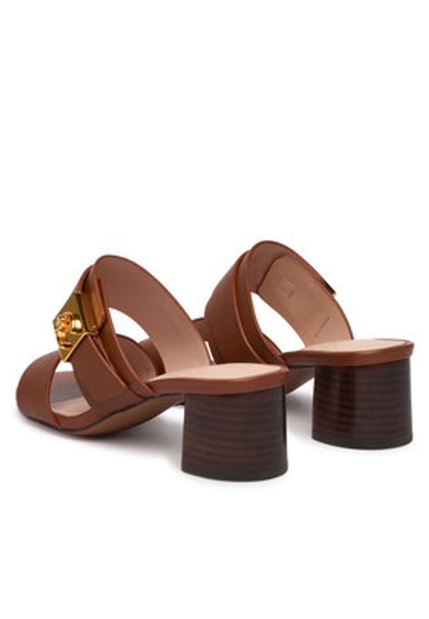 Coccinelle Klapki C-Me E4 U7Q 17 02 01 Brązowy. Kolor: brązowy. Materiał: skóra