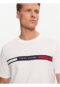 TOMMY HILFIGER - Tommy Hilfiger T-Shirt MW0MW36498 Biały Regular Fit. Kolor: biały. Materiał: bawełna