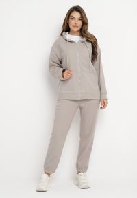 Born2be - Ciemnobeżowy 2-częściowy Komplet Dresowy z Bluzą i Spodniami Mystro. Kolor: beżowy. Materiał: dresówka #1
