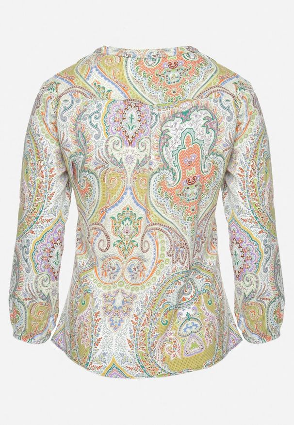 Born2be - Zielono-Beżowa Bluzka Koszula z Guzikami Przy Dekolcie w Ornamentalny Print Indafare. Okazja: na spotkanie biznesowe, do pracy, na co dzień. Kolor: zielony. Materiał: jeans. Wzór: nadruk. Styl: elegancki, casual, biznesowy