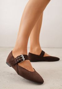 Born2be - Ciemnobrązowe Balerinki Vices ze Skórzaną Wkładką i Szerokim Paskiem ze Sprzączką Rilucea. Okazja: na co dzień. Zapięcie: pasek. Kolor: brązowy. Materiał: skóra. Obcas: na płaskiej podeszwie. Styl: casual, rockowy #1