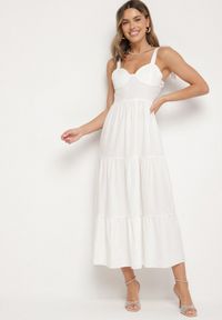 Born2be - Biała Rozkloszowana Sukienka z Wiskozą Ozdobiona Wiązaniem na Ramiączkach Meravessa. Okazja: na spacer. Kolor: biały. Materiał: wiskoza. Długość rękawa: na ramiączkach. Wzór: aplikacja #1