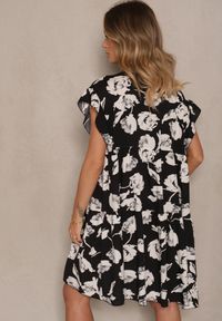 Renee - Czarna Sukienka z Bawełny Ozdobiona Kwiatami Liranea. Okazja: na co dzień. Kolor: czarny. Materiał: bawełna. Wzór: aplikacja, kwiaty. Styl: klasyczny, elegancki, casual #3
