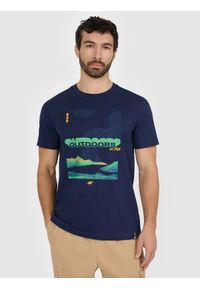 4f - 4F T-shirt regular z nadrukiem męski - granatowy S. Okazja: na co dzień. Kolor: niebieski. Materiał: dzianina, bawełna. Długość rękawa: krótki rękaw. Długość: krótkie. Wzór: nadruk. Styl: casual #1