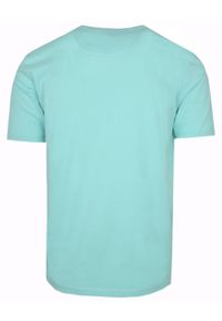 Męski T-Shirt marki Pioneer - Jasny Turkus, Wakacje w Hawanie. Kolor: niebieski. Materiał: bawełna. Wzór: nadruk. Sezon: lato. Styl: wakacyjny #2