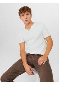 Jack & Jones - Jack&Jones T-Shirt Split 12164972 Biały Standard Fit. Kolor: biały. Materiał: bawełna #2